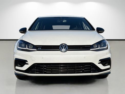 Used 2018 Volkswagen Golf R 4-Door image 8