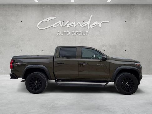 Used 2023 Chevrolet Colorado Trail Boss AWD/4WD image 17