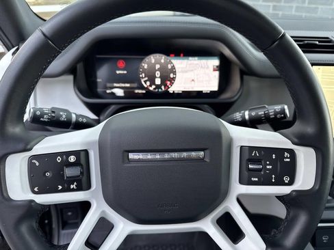 Certified 2024 Land Rover Defender 110 SE AWD/4WD image 28