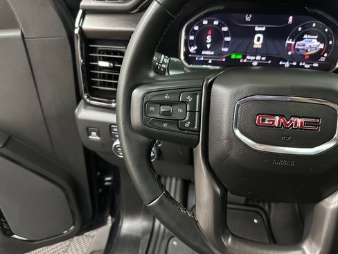 Used 2025 GMC Sierra 1500 AT4 w/ AT4 Premium Package AWD/4WD image 15