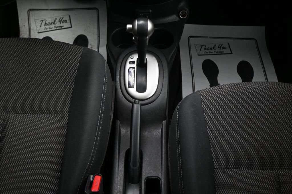 Used 2019 Nissan Versa SV FWD image 17