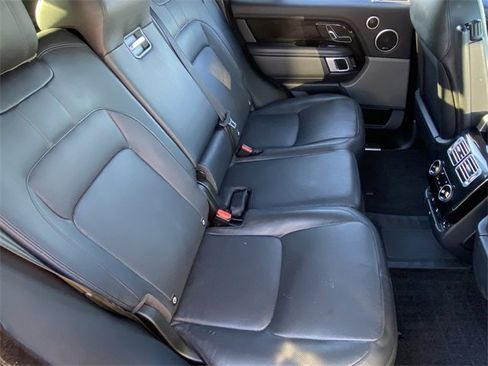 Used 2018 Land Rover Range Rover HSE image 22