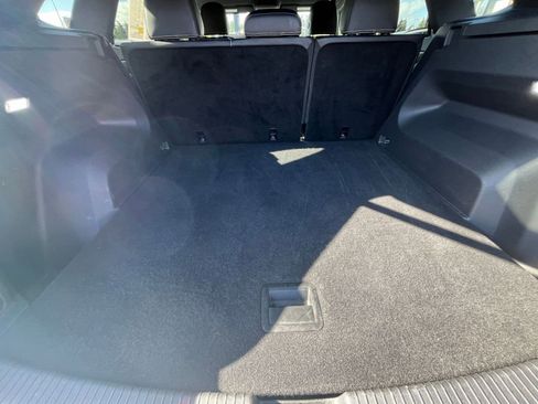 Used 2025 Volkswagen Atlas Cross Sport SE image 31