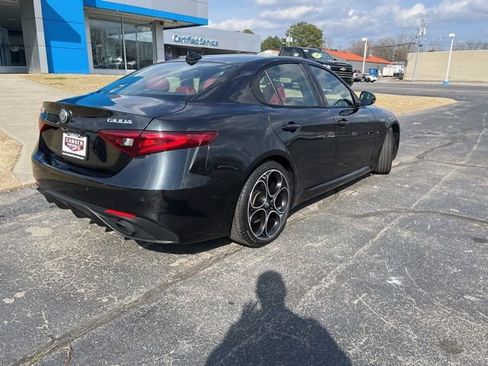 Used 2023 Alfa Romeo Giulia Veloce image 8
