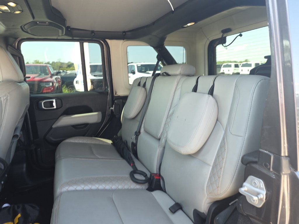 Used 2021 Jeep Wrangler Unlimited Sahara AWD/4WD image 45