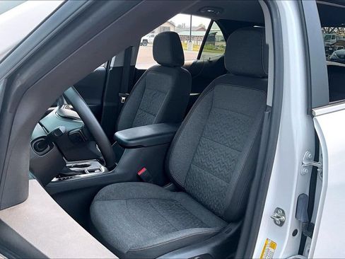 Used 2024 Chevrolet Equinox LT AWD/4WD image 25