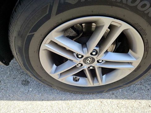 Used 2017 Hyundai Santa Fe Sport image 13