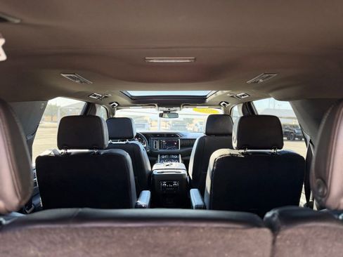 Used 2023 GMC Yukon XL Denali w/ Max Trailering Package AWD/4WD image 7
