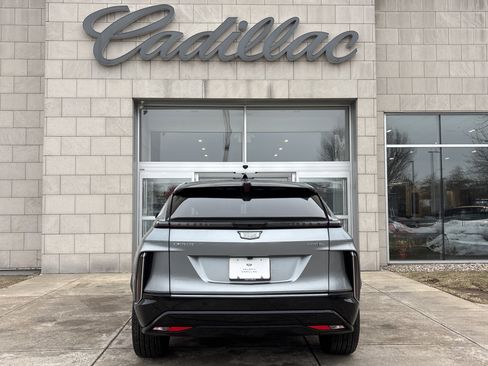 Used 2024 Cadillac Lyriq Luxury w/ LPO, Floor Liner Package image 6