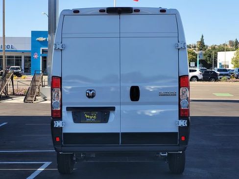 Used 2025 RAM ProMaster 2500 w/ Crew Van Package FWD image 5