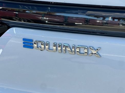 Used 2024 Chevrolet Equinox EV LT FWD image 48
