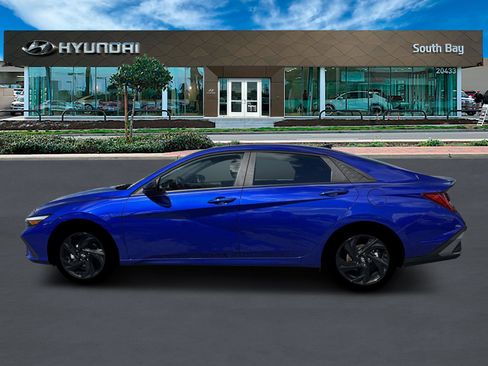 New 2026 Hyundai Elantra Sport image 3