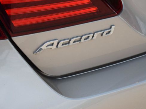 Used 2017 Honda Accord EX-L image 13