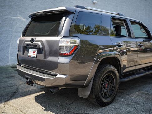 Used 2022 Toyota 4Runner SR5 Premium w/ Moonroof Package image 15