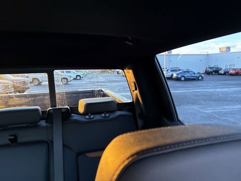 Certified 2025 GMC Sierra 1500 AT4 w/ AT4 Premium Package image 12