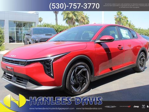 Used 2025 Kia K4 EX image 2