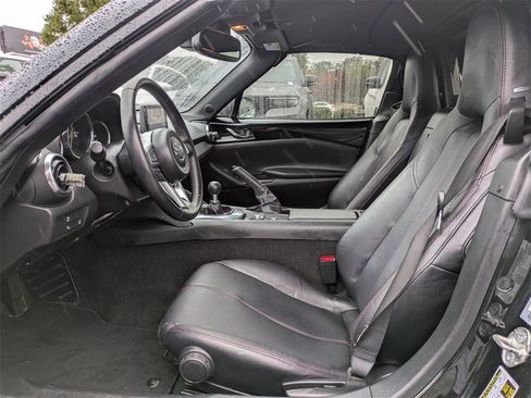 Used 2018 MAZDA MX-5 Miata RF Grand Touring image 10