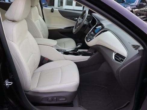 Used 2021 Chevrolet Malibu Premier image 22