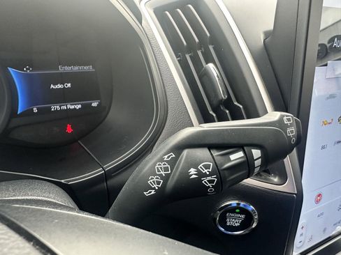 Used 2024 Ford Edge SEL image 20