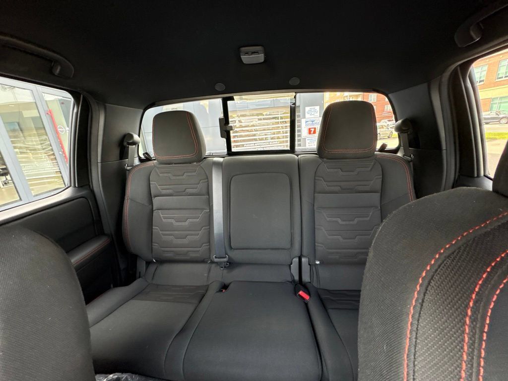 Used 2023 Nissan Frontier PRO-4X w/ Technology Package AWD/4WD image 15
