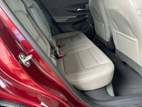 Used 2025 Buick Envista Avenir FWD image 36