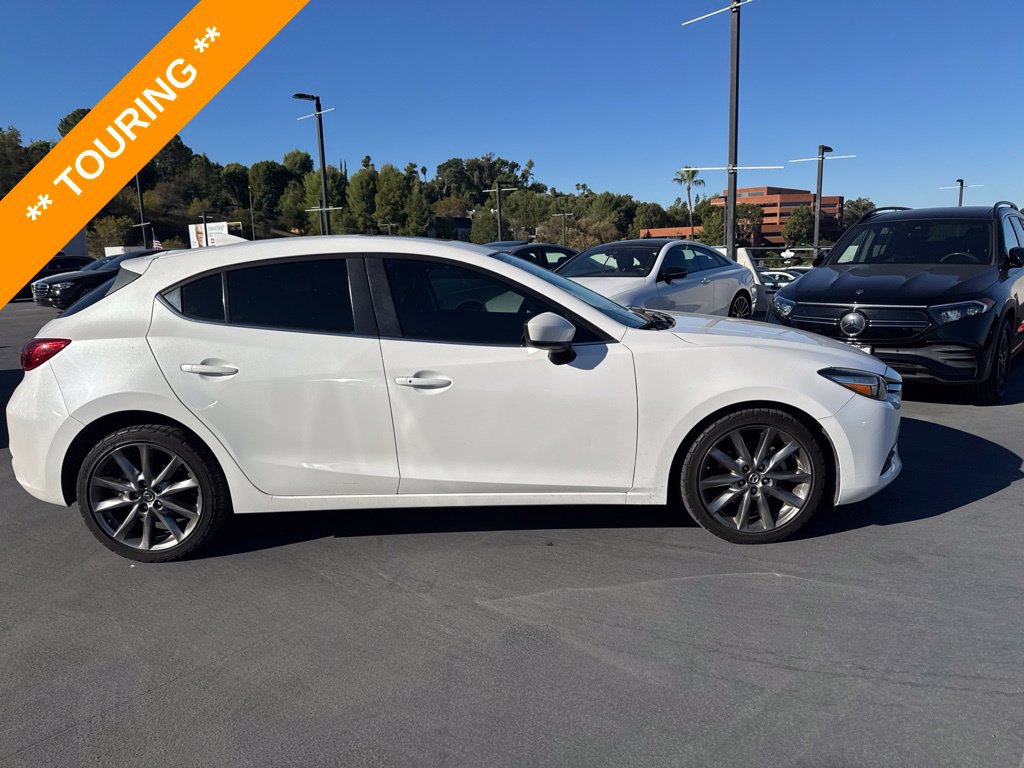Used 2018 MAZDA MAZDA3 Touring FWD image 4