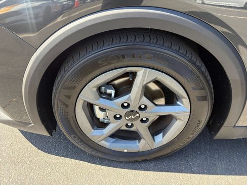 Used 2025 Kia K4 FWD image 25