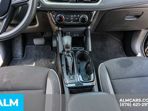 Used 2024 Chevrolet TrailBlazer LT FWD image 39