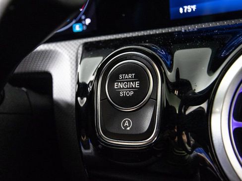 Used 2025 Mercedes-Benz CLA 250 image 21