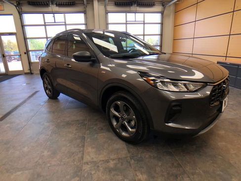 Certified 2025 Ford Escape ST-Line AWD/4WD image 1