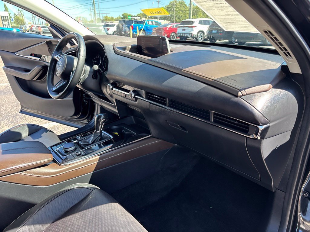 Used 2023 MAZDA CX-30 AWD 2.5 S w/ Premium Package image 39