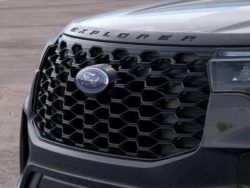 New 2026 Ford Explorer ST-Line w/ ST-Line Street Pack AWD/4WD image 17