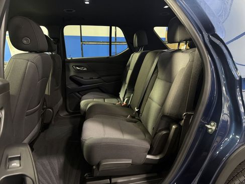 Used 2023 Chevrolet Traverse LT AWD/4WD image 31