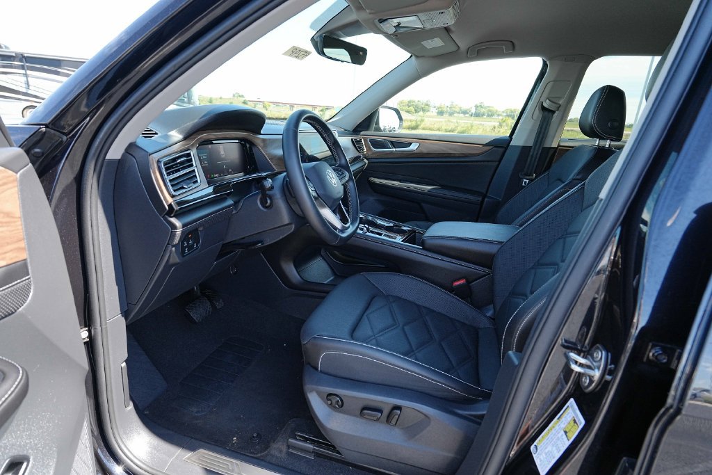 Used 2026 Volkswagen Atlas SE AWD/4WD image 17