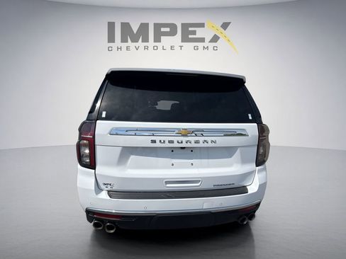 Used 2023 Chevrolet Suburban Premier RWD image 4