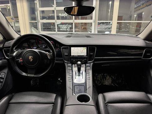Used 2012 Porsche Panamera 4 image 19