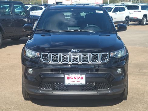 New 2026 Jeep Compass Latitude AWD/4WD image 9