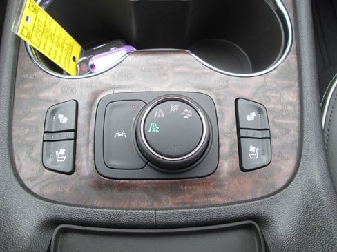 Used 2020 GMC Acadia Denali w/ LPO, Floor Liner Package image 25