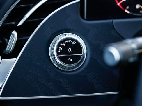 Used 2026 Mercedes-Benz E 350 4MATIC Sedan image 23