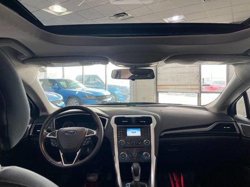 Used 2014 Ford Fusion SE w/ Equipment Group 201A image 21