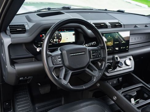Used 2024 Land Rover Defender 130 X-Dynamic SE AWD/4WD image 25
