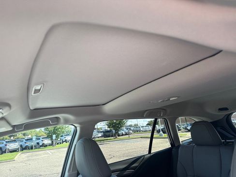 New 2025 Subaru Outback Limited image 9