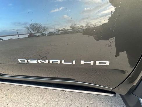Used 2022 GMC Sierra 3500 Denali image 31