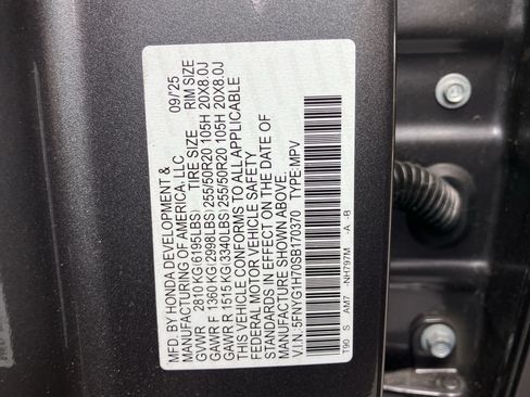 Used 2025 Honda Pilot Touring image 37