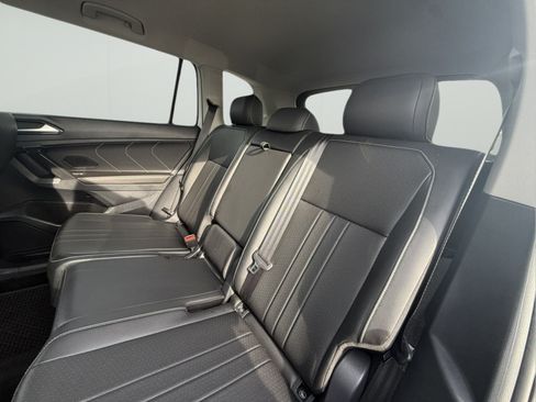 Used 2024 Volkswagen Tiguan SE AWD/4WD image 26