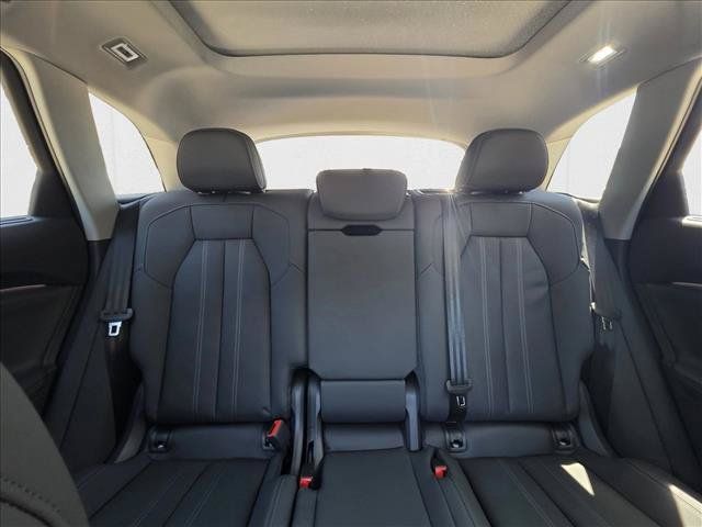 New 2025 Audi Q5 Premium w/ Premium Plus AWD/4WD image 17
