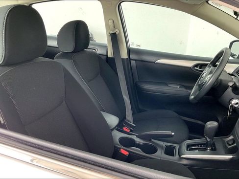 Used 2019 Nissan Sentra S image 11