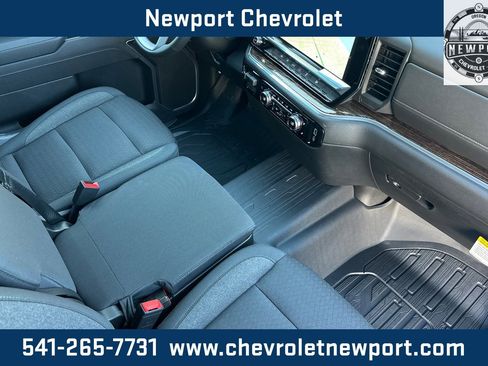 New 2026 GMC Sierra 1500 Elevation w/ LPO, Elevation Black Package image 16