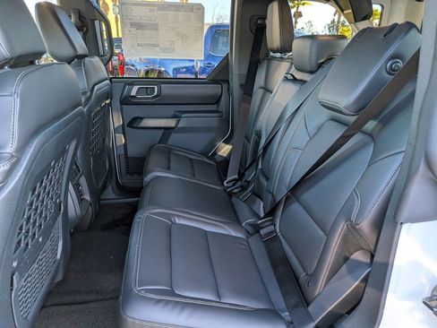 New 2025 Ford Bronco Badlands image 13