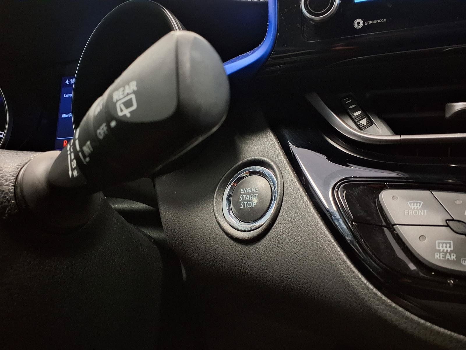 Used 2020 Toyota C-HR XLE FWD image 21